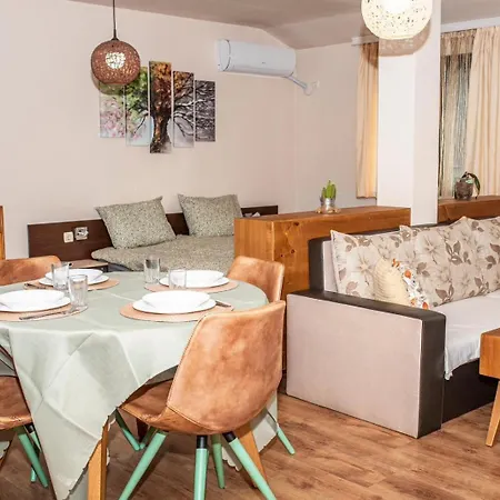 Lina View Trjavna