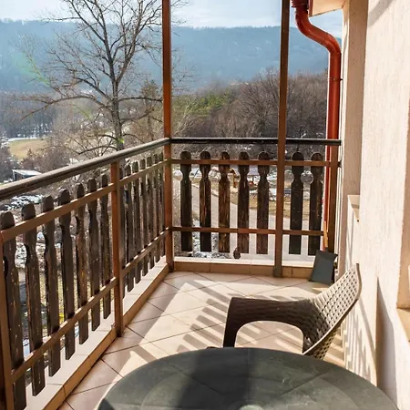 Lina View Trjavna